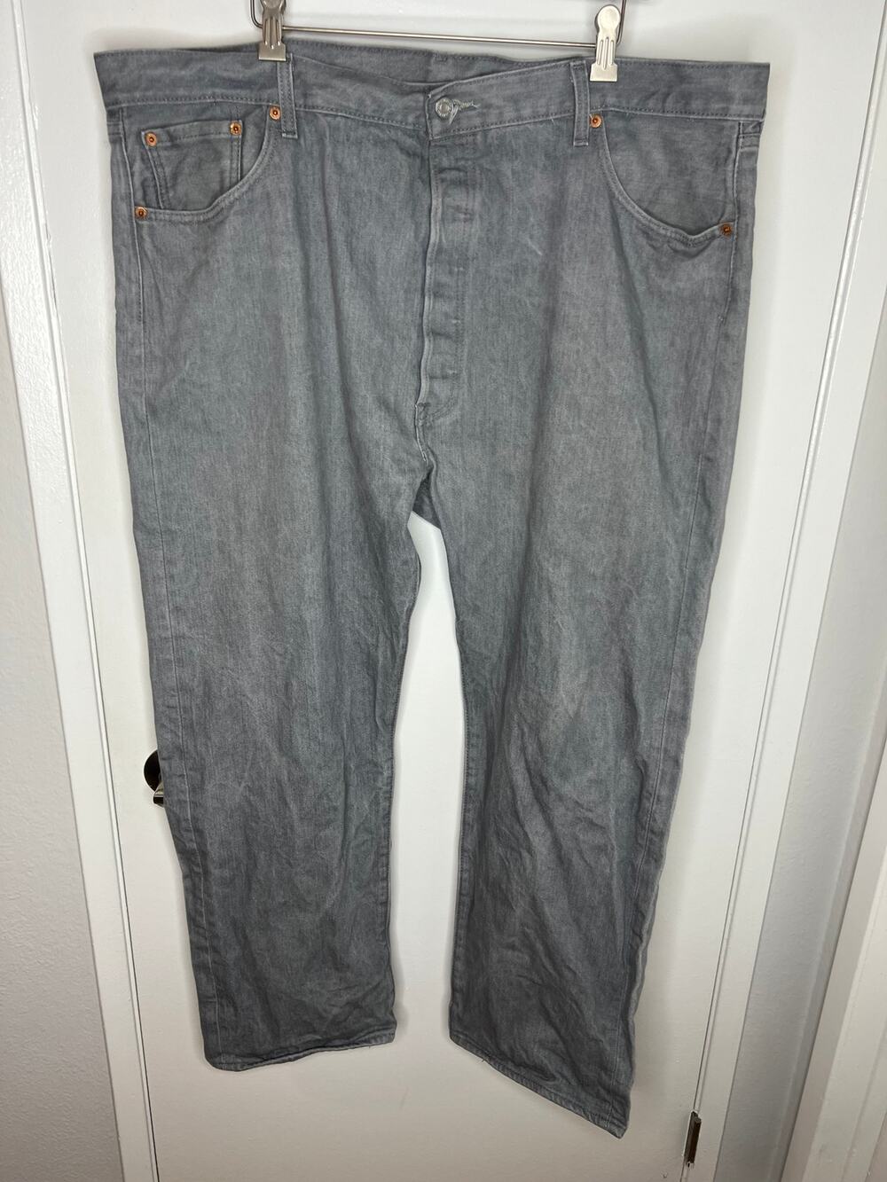 Levi's 501 Men's Straight Leg Button-Fly Jeans Grey ~ Size 46x32 tagged